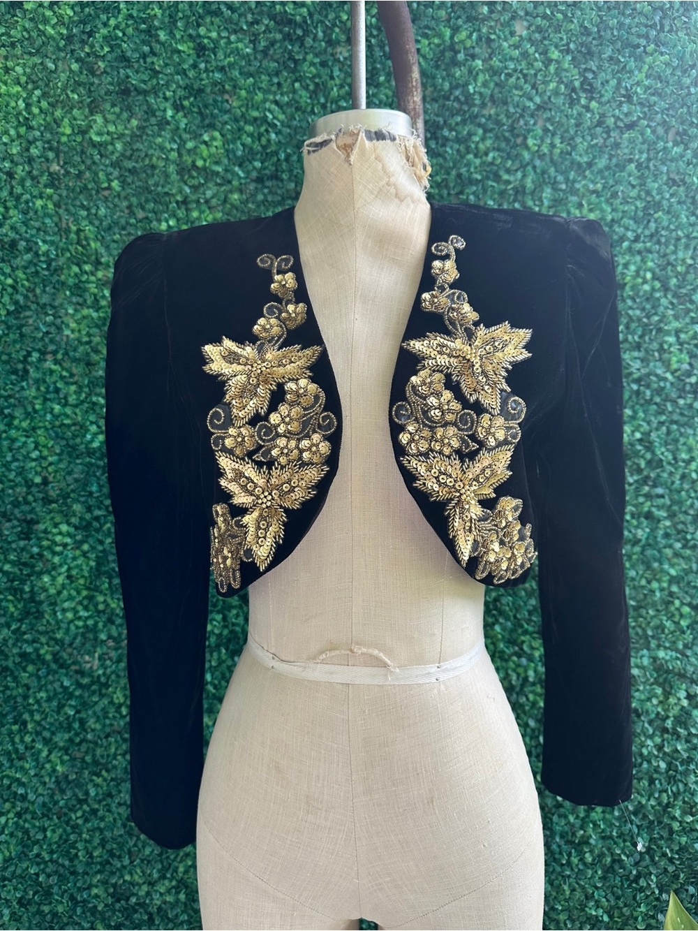 Vintage 80s BLACK VELVET CROPPED BEADED TUXEDO BOLERO Alex Evening